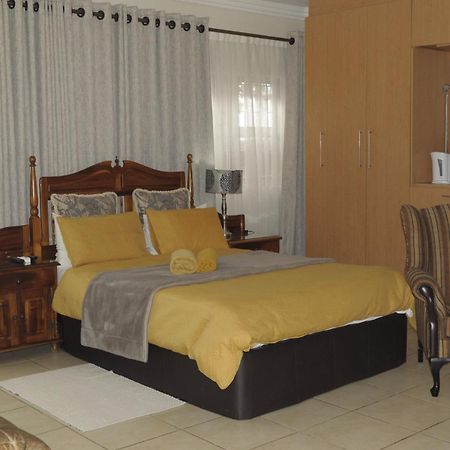@Home Guest House Rustenburg Kültér fotó